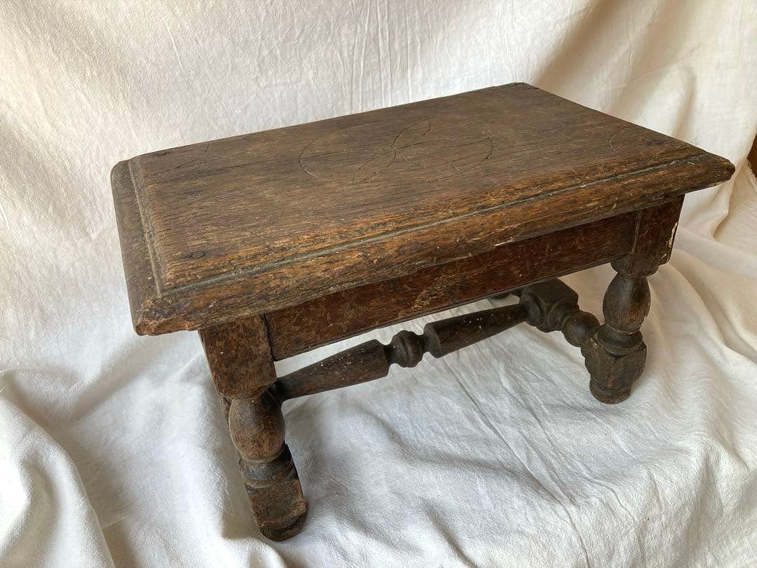 フランスアンティーク　ロレーヌチェア　フラワースタンド　スツール