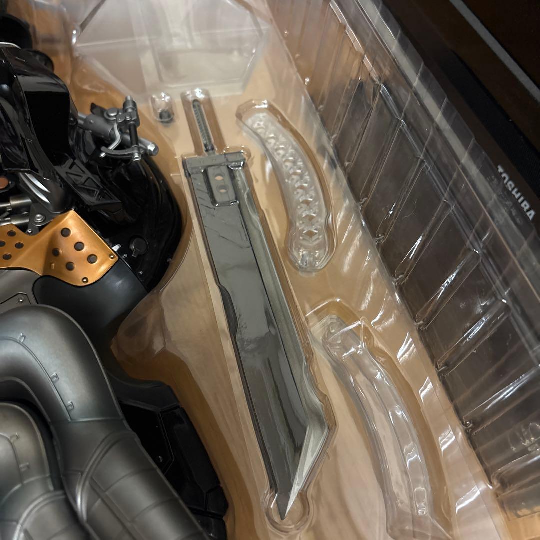 ファイナルファンタジー7リメイク クラウド・ストライフ ハーディ=デイトナ