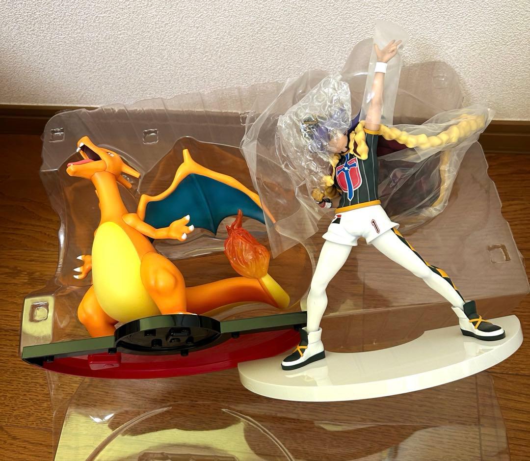 ダンデ・リザードン フィギュア ポケモンセンターオリジナル 外箱付き