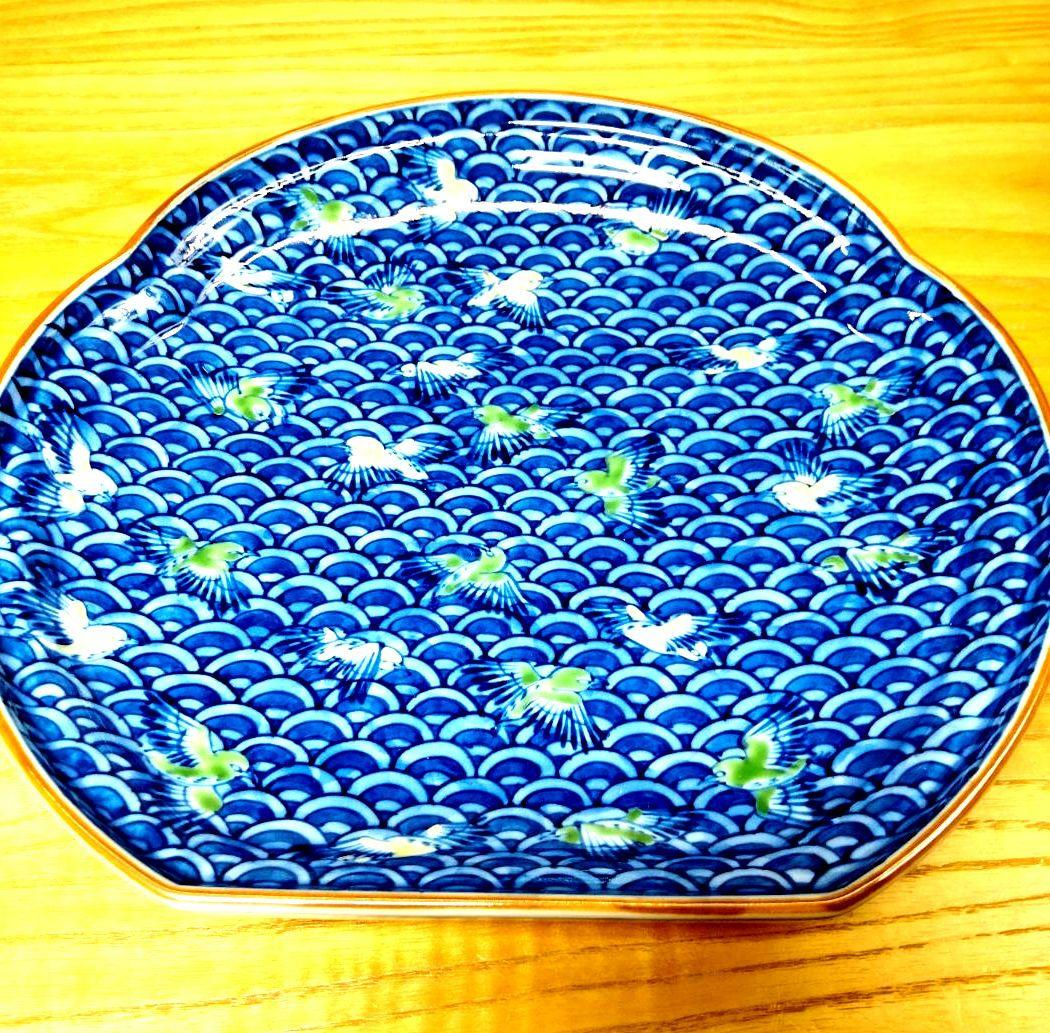 ☆館林 源右衛門 染錦波千鳥皿