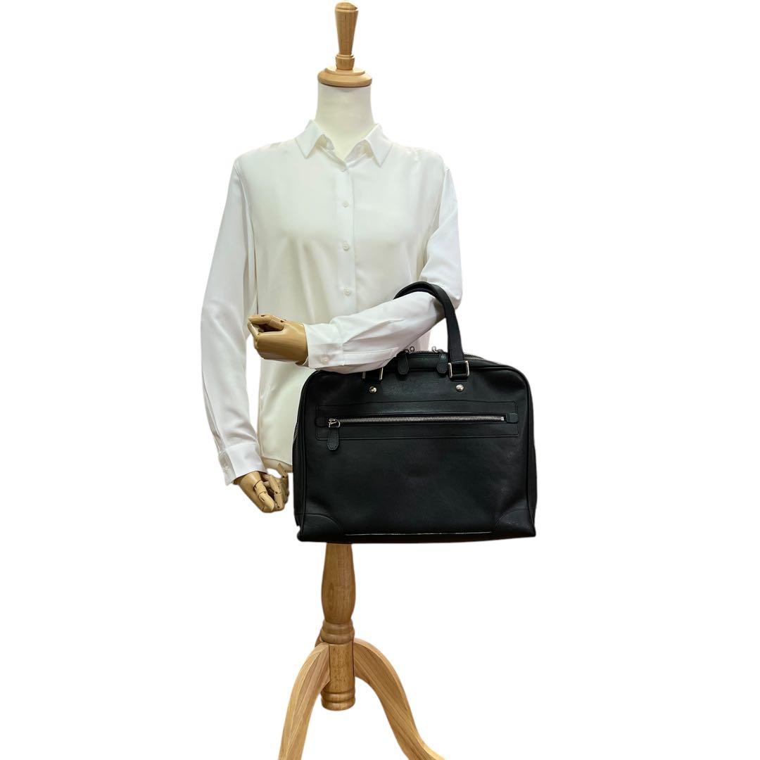 【美品】ルイヴィトン　タイガ　ビジネスバッグ　トート　レザー　黒　ハンド