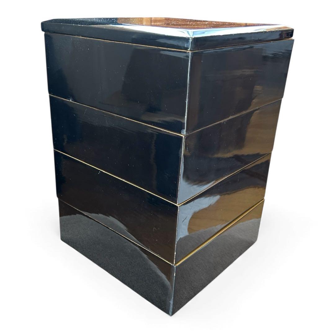 ✨漆塗り 四段重箱 木箱付き 黒塗 内朱 金縁 お正月 来客用 伝統和食器✨