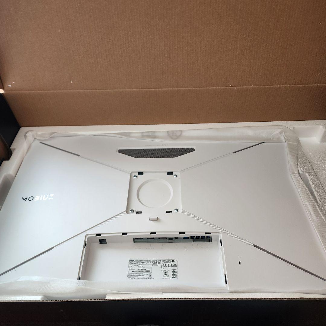 4K 144Hz　BenQ MOBIUZ EX3210U ゲーミングモニター