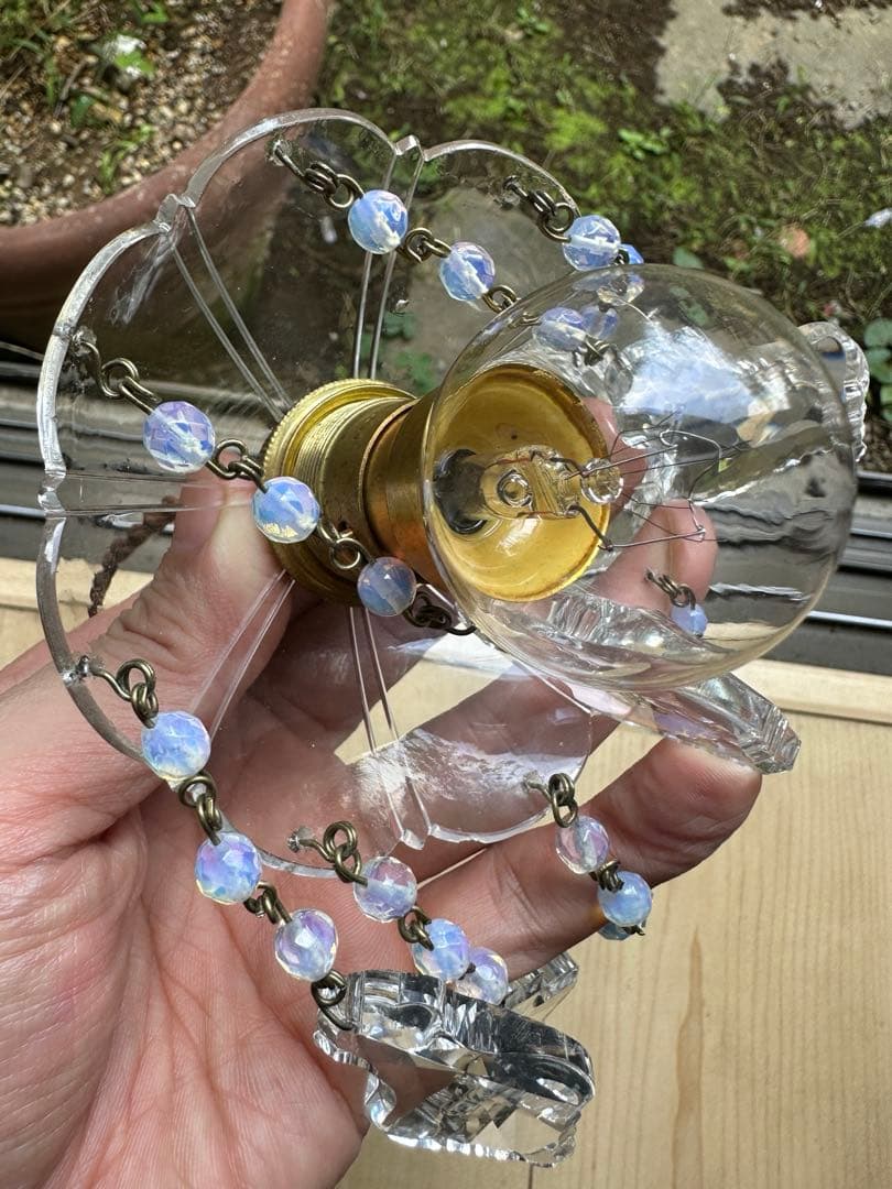 フランス アンティーク フレンチリーフとオパールセントの可愛いミニシャンデリア＊