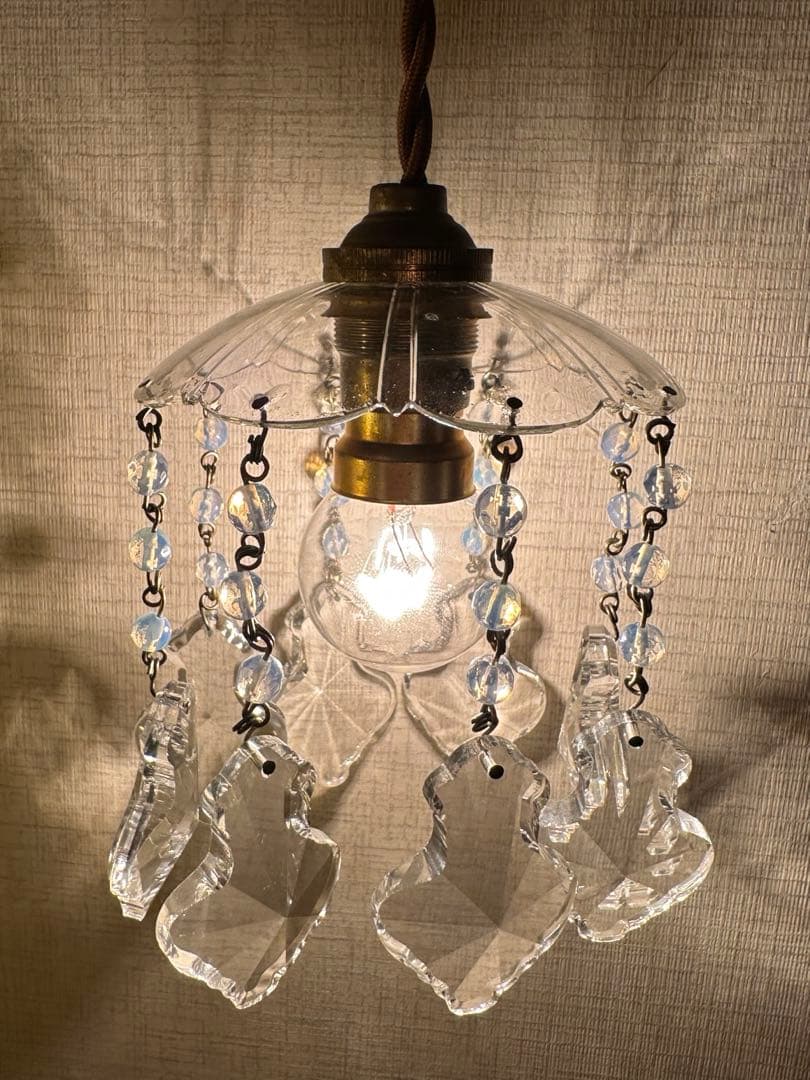 フランス アンティーク フレンチリーフとオパールセントの可愛いミニシャンデリア＊