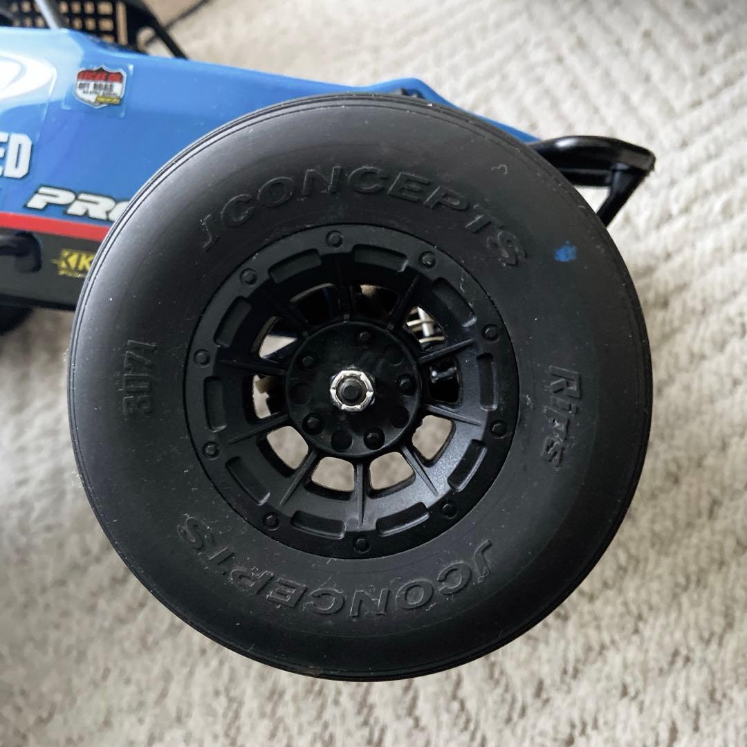 Associate SC10B アソシエイテッド バギーチャンプ トマホーク