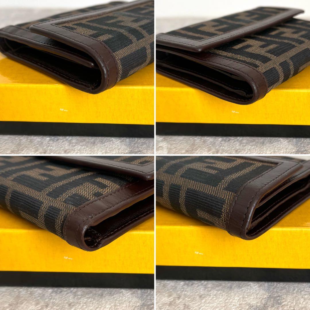 美品✨FENDI ズッカ 二つ折り財布 FF キャンバス レザー ブラウン