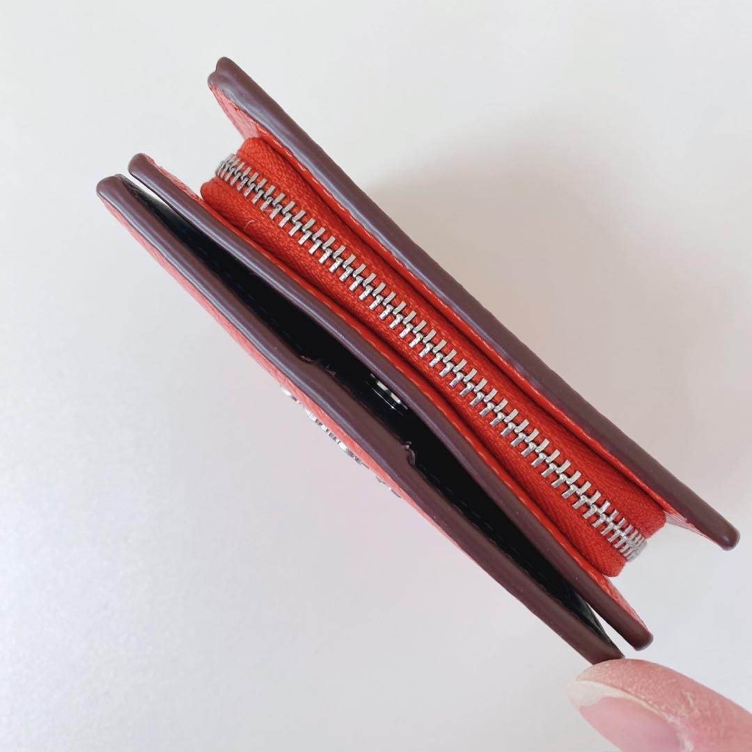 【新品未使用】COACHコーチ★二つ折り財布★Cチャーム★マイアミレッド★レザー