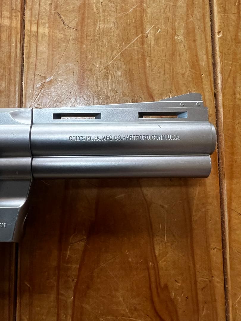 東京マルイ　パイソン357 4インチ