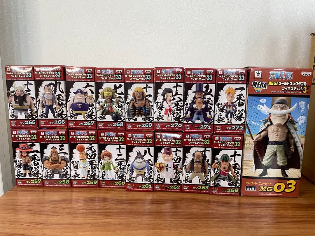 ワンピース　ワールドコレクタブルフィギュア