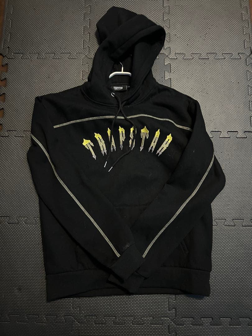 トラップスター　パーカー　セットアップ