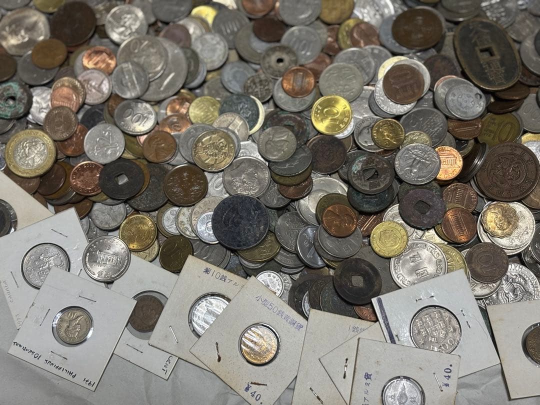 ミ*モ様 古銭　外国　メダル　記念硬貨　穴銭　まとめて　約4.7キロ