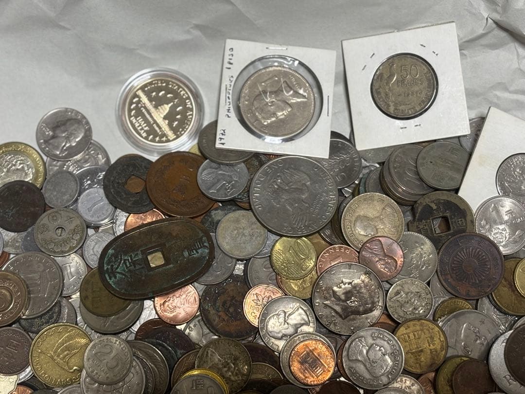 ミ*モ様 古銭　外国　メダル　記念硬貨　穴銭　まとめて　約4.7キロ