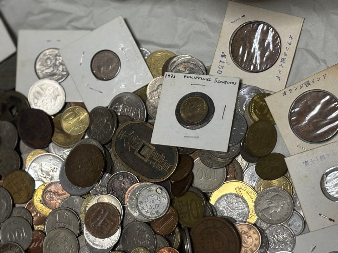 ミ*モ様 古銭　外国　メダル　記念硬貨　穴銭　まとめて　約4.7キロ