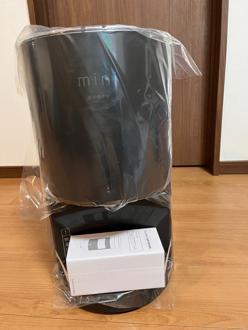 エブリィフレシャス ミニ mini ウォーターサーバー カートリッジ付き