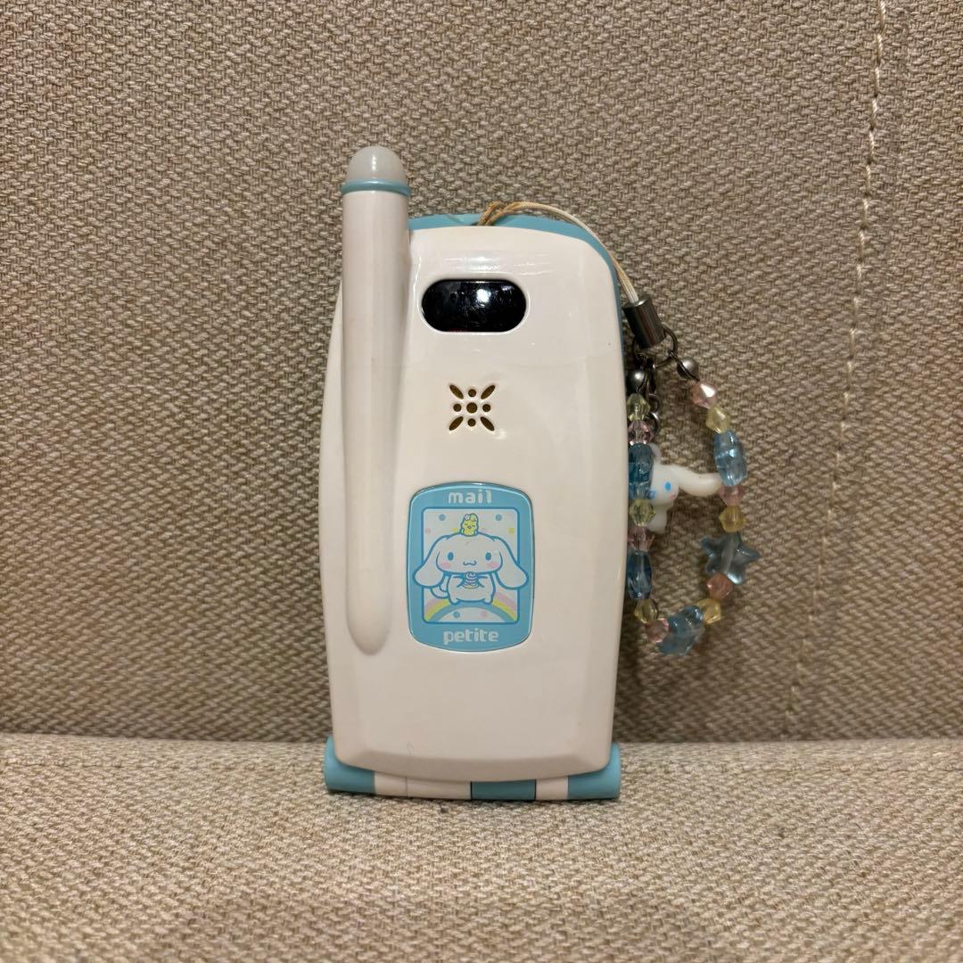 こ*て様 シナモロール　メルプチ　携帯電話　サンリオ