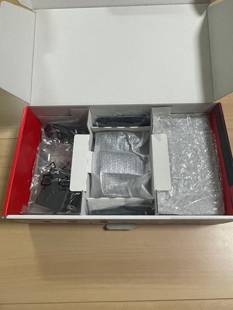 Nintendo Switch 本体 任天堂