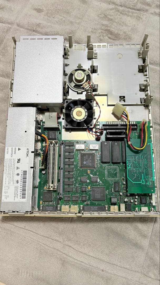 Apple Macintosh LC II キーボード・マウス・マイク付き