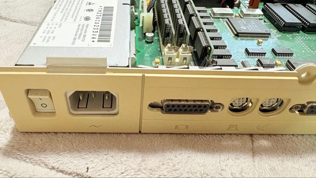 Apple Macintosh LC II キーボード・マウス・マイク付き