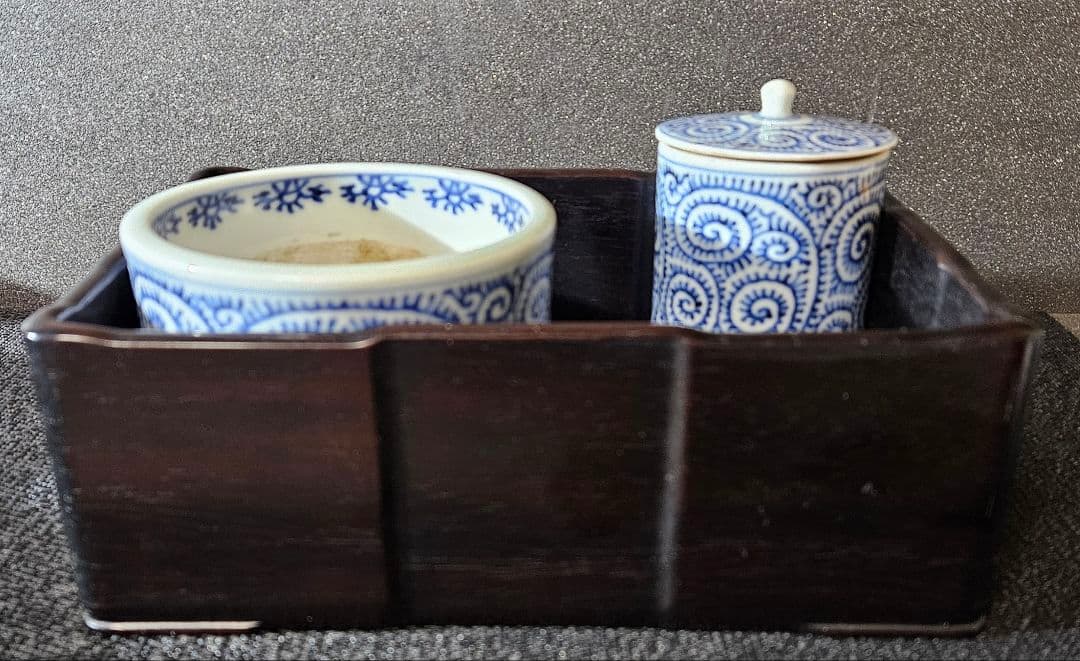 江戸時代後期　古伊万里　たこ唐草文様　 煙草盆　3点揃い　紫檀箱入　茶道具