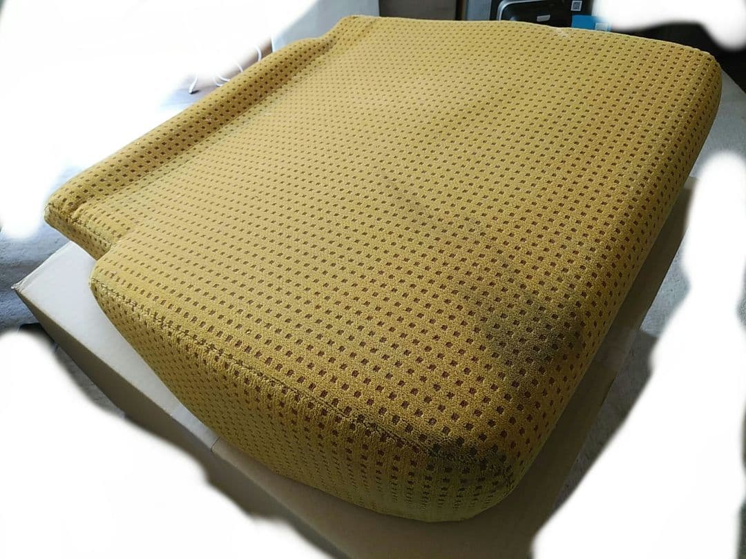 Ｅ６系●秋田新幹線『こまち』座面（座席用）●鉄道部品●JR東日本