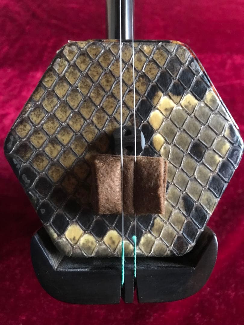 格安・二胡★上級紅木★錦蛇皮★古月琴坊★十年保証★二胡必需品揃い★中級者用