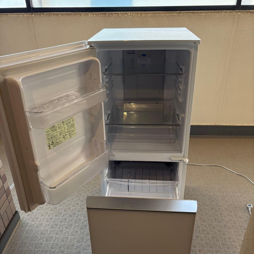 【送料無料】シャープ　冷蔵庫　左右開き　SJ-G14E4-W 137L