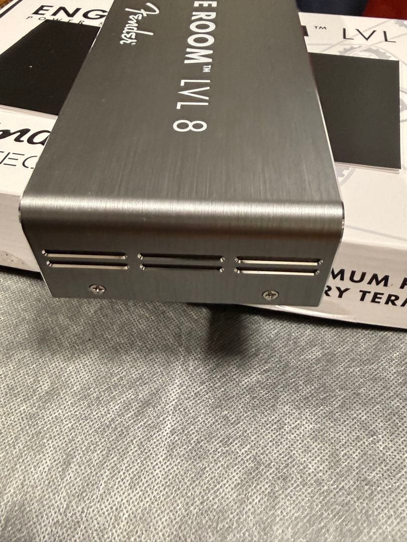 Fender ENGINE ROOM LVL8 パワーサプライ