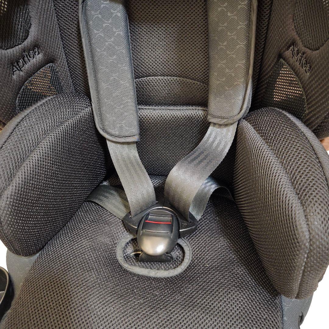 【美品】 アップリカ エアグルーブプラス ストリングブラック ジュニアシート