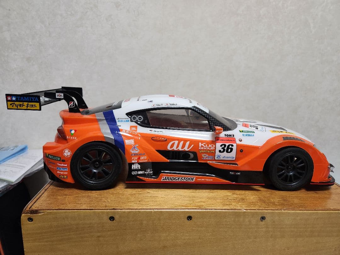 タミヤXB 1/10 au TOM'S GR Supra　スープラ　ボディ