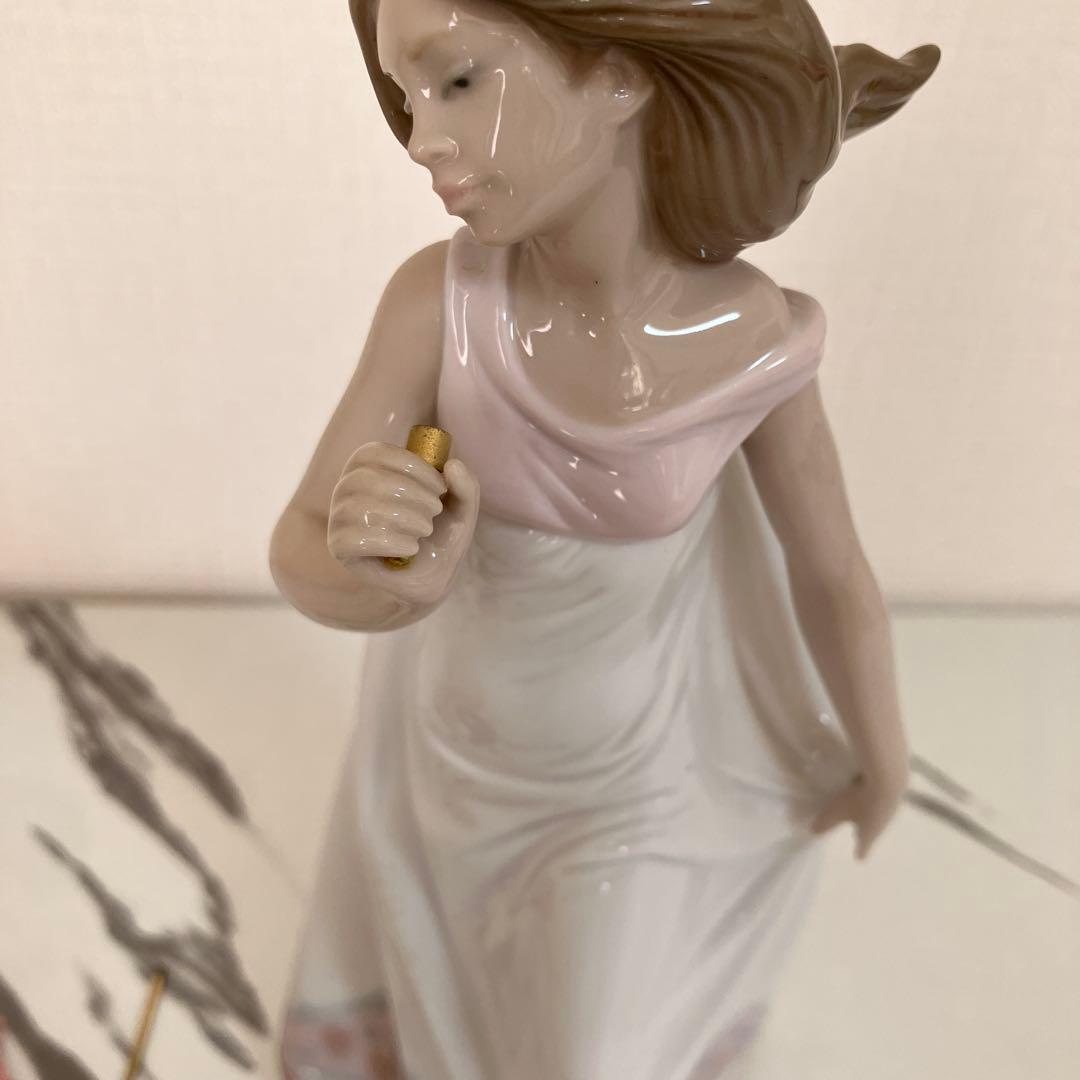 LLADRO リヤドロ 07636 日傘を持つ女性 置物 箱付