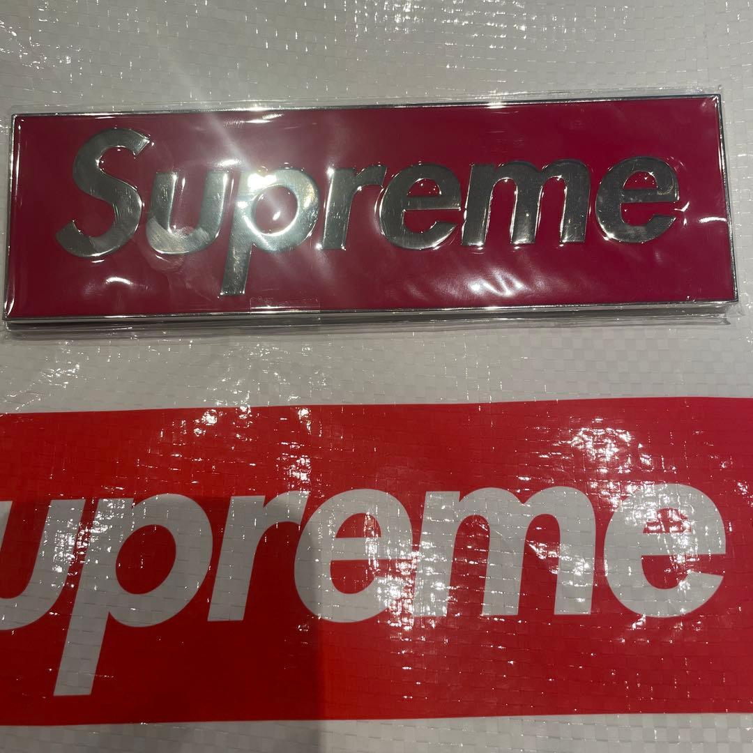 Supreme Box Logo Car Emblem レッド