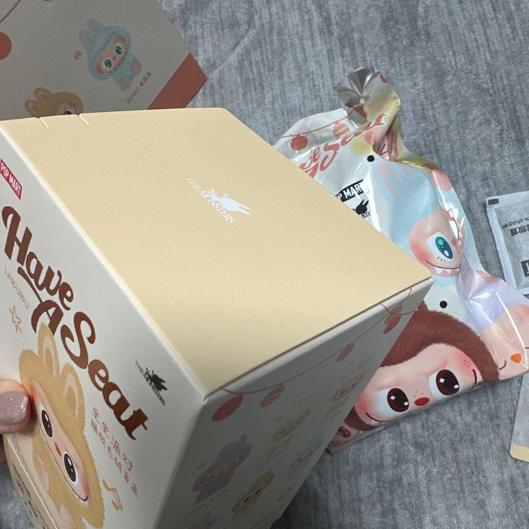 割引中！ポップマート　ラブブ　ハブアシート