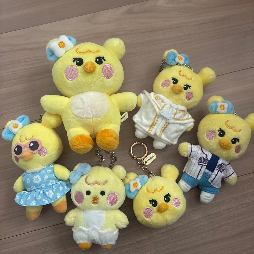 NiziU バッグチャーム