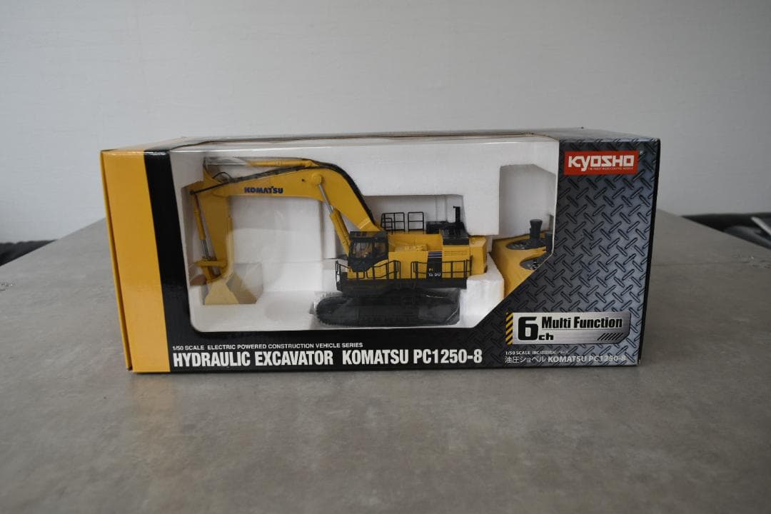 KYOSHO 油圧ショベル PC1250-8