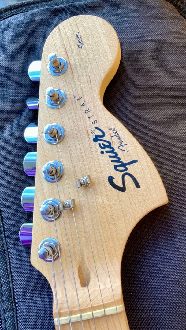 美品 SQUIER Affinity Stratocaster ラージヘッド