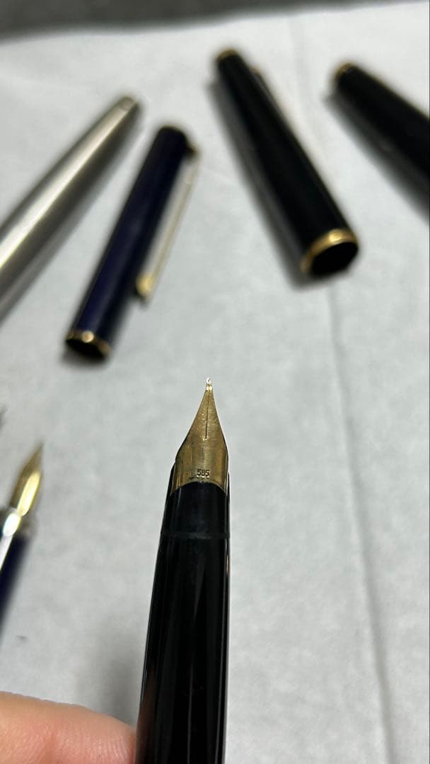 万年筆ペン先 18K1つ、14K 2つと18kwg１つ、