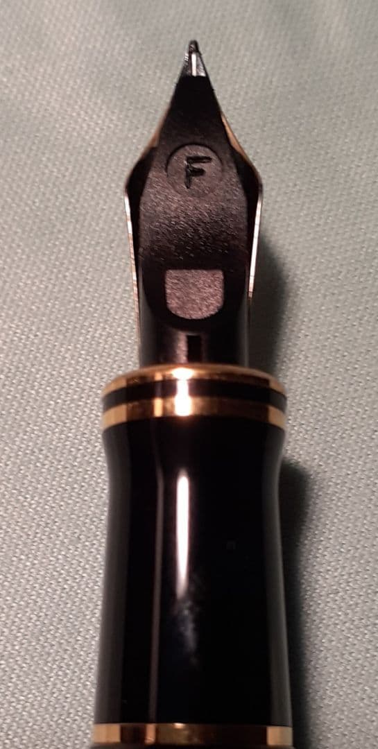 パーカー（Parker）デュオフォールド万年筆（F）