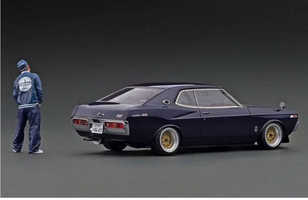 イグニッションモデル　1/18ローレル2000SGX 佐田フィギュア付き