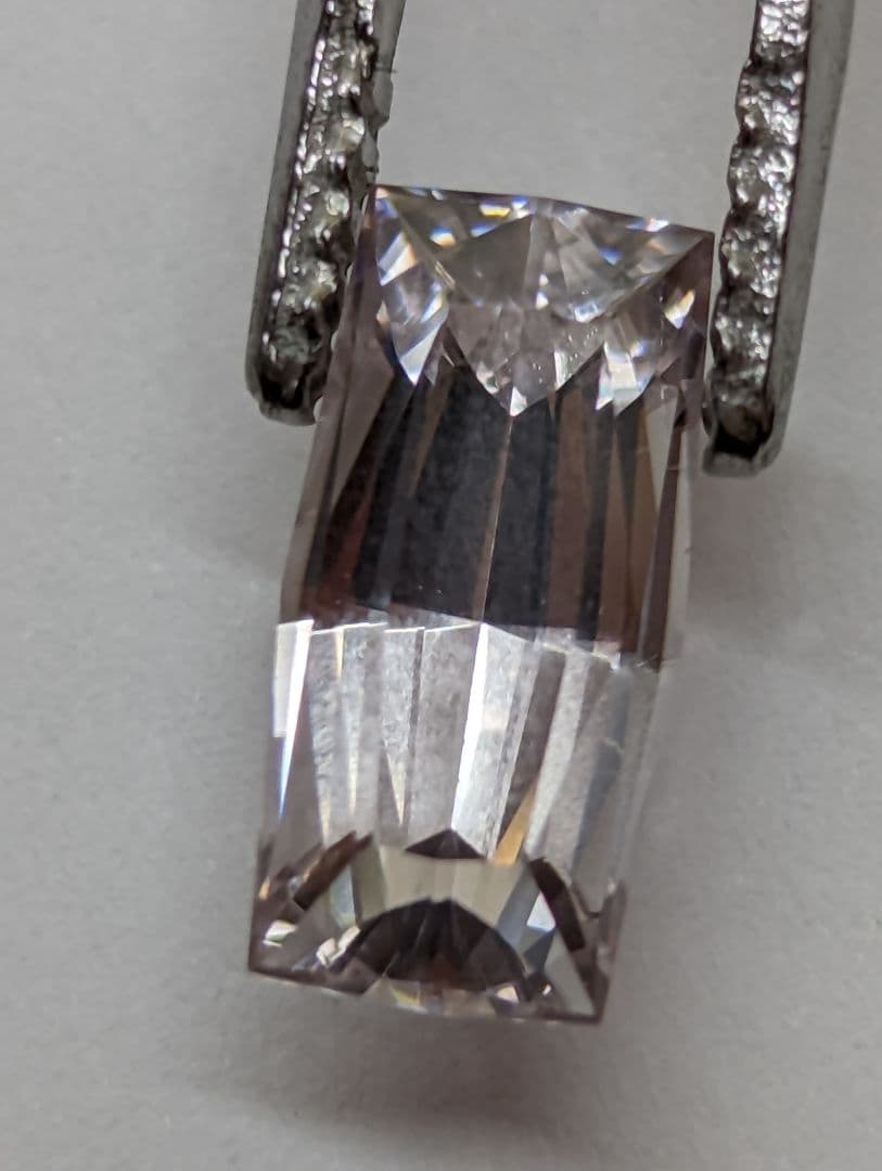 ハーツレンジ産 天然ジルコン 3.85ct ルース