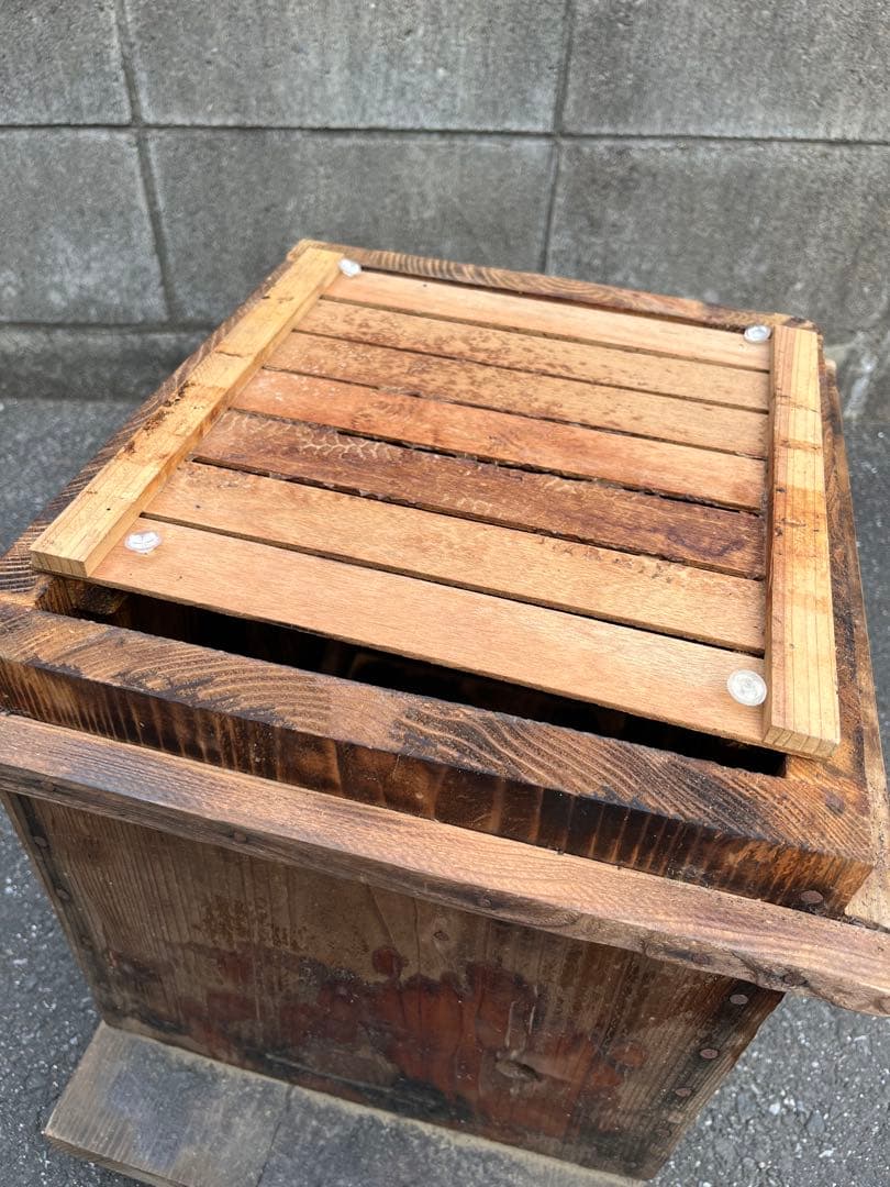 日本蜜蜂　待ち箱　入居実績あり　巣箱　待ち箱