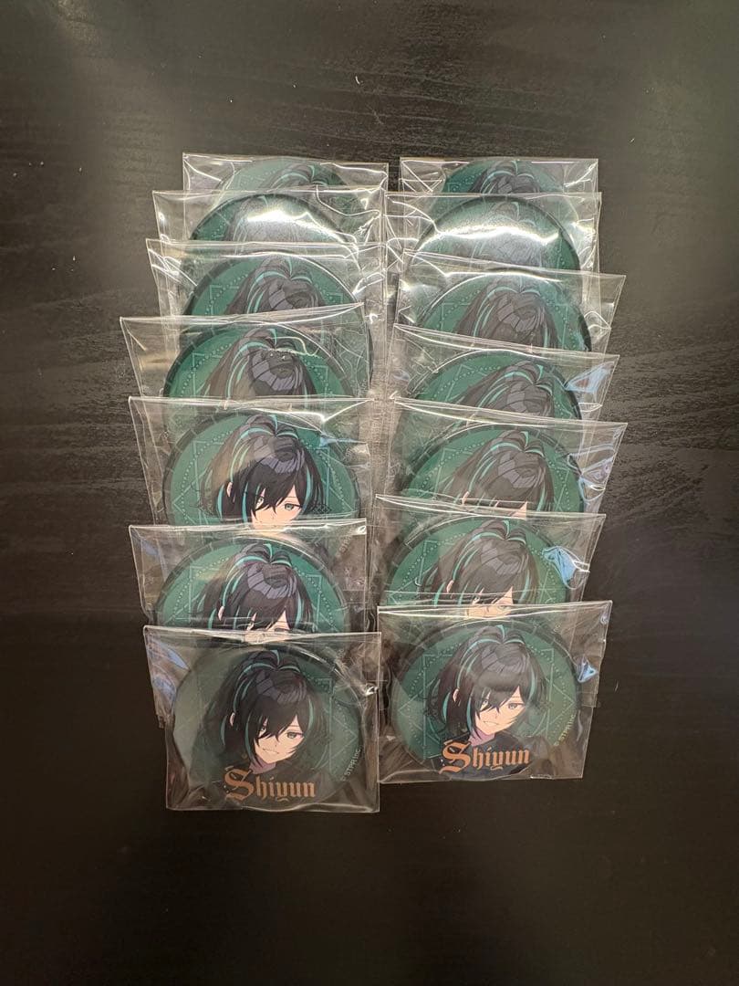 しゆんくん缶バッチ　アクリルキーホルダー　アクリルスタンド　ポーチ