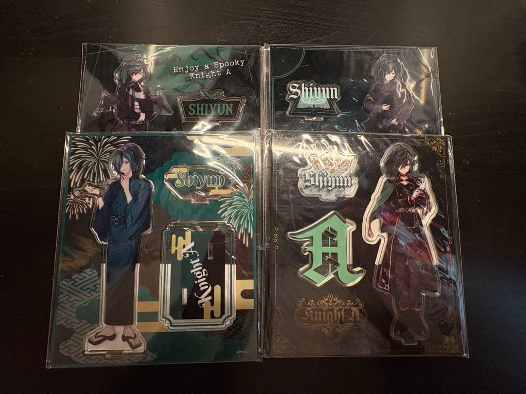 しゆんくん缶バッチ　アクリルキーホルダー　アクリルスタンド　ポーチ