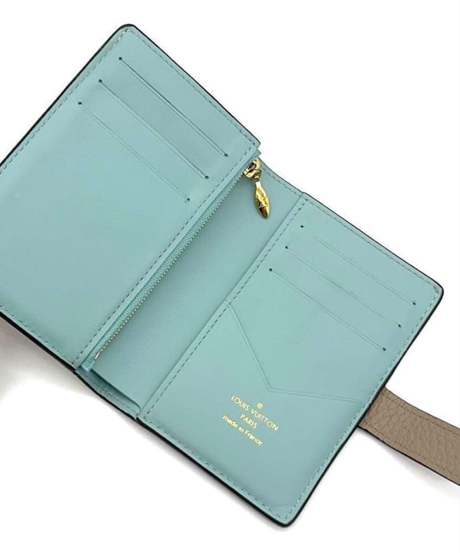 【ゆかっち】 ルイヴィトン ヴェルティカルウォレットコンパクト グレージュ