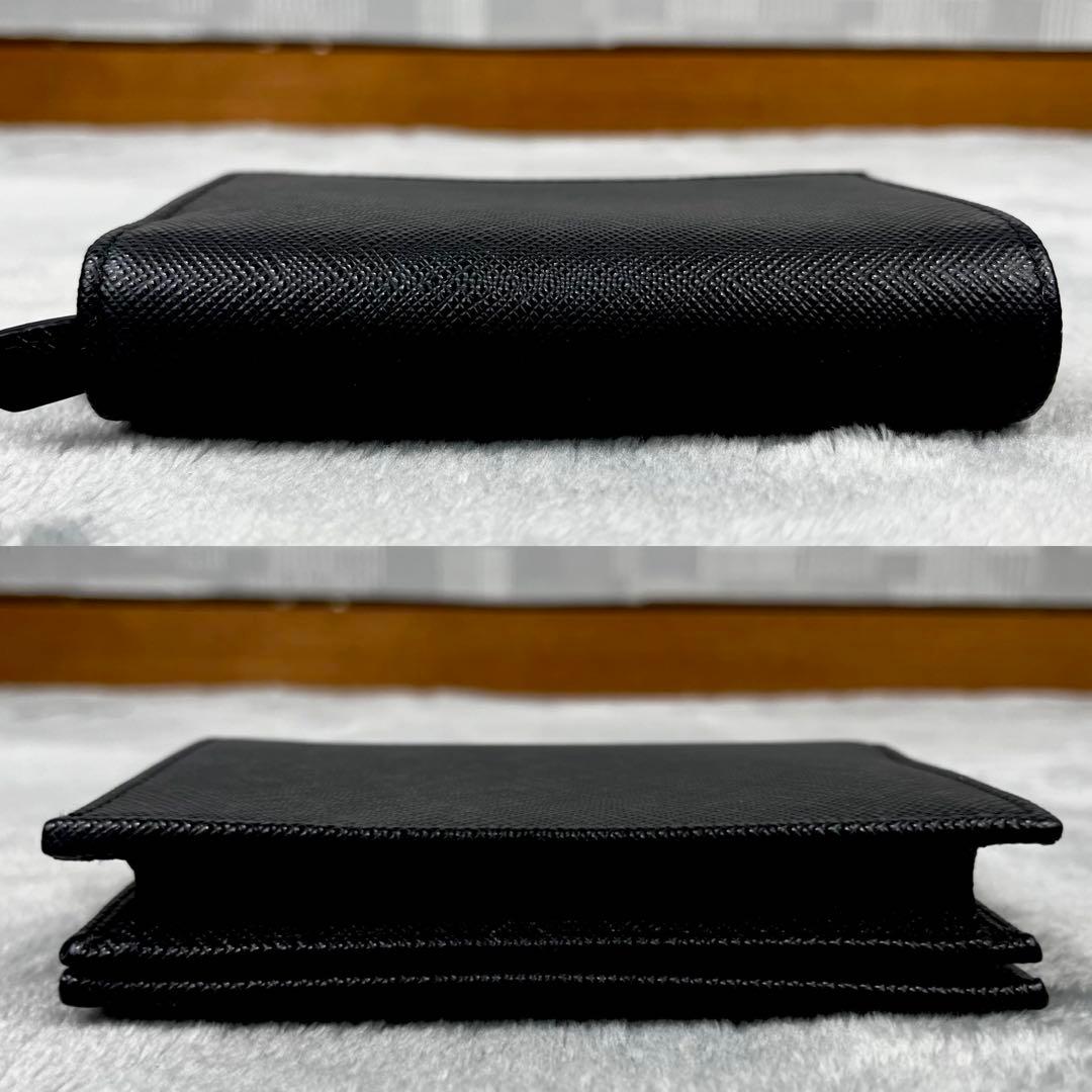 現行モデル・極美品✨ Prada プラダ 2つ折り財布 ブラック 黒 三角ロゴ