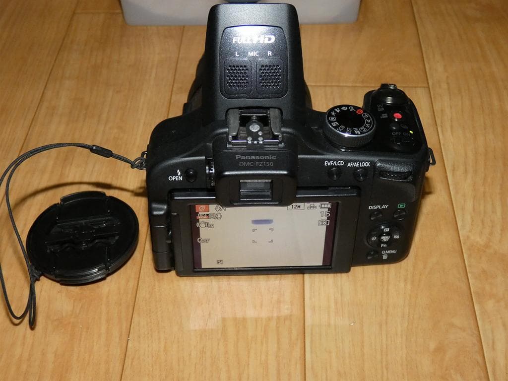 Panasonic LUMIX DMC-FZ150 デジタルカメラ