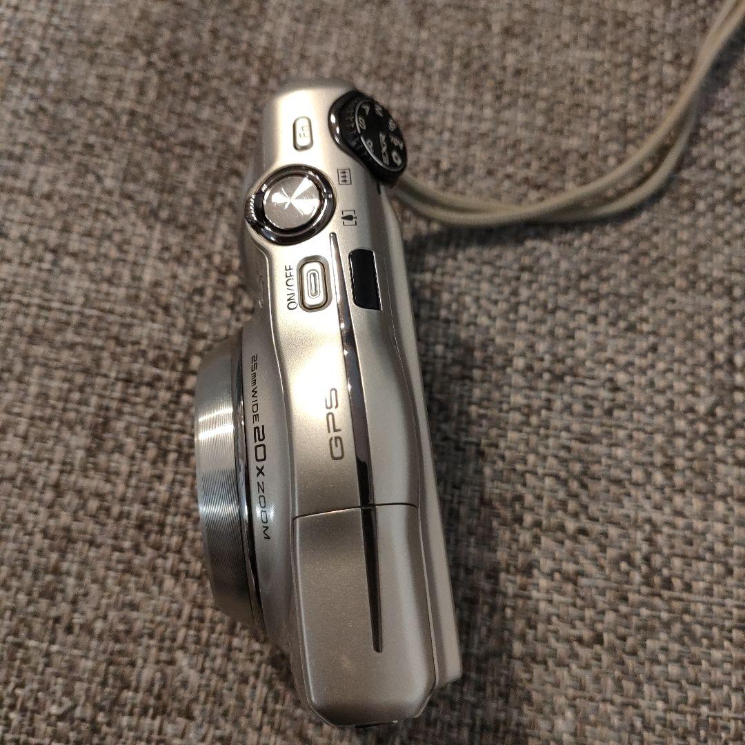 Fujifilm FinePix F770EXR 本体と付属品