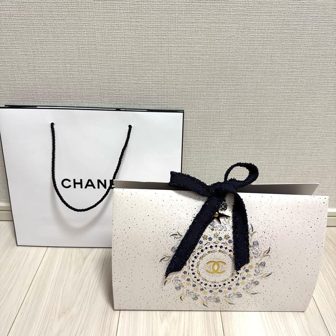 シャネルクリスマスコフレ2025 リップアンドネイルケアセット 限定チャーム付