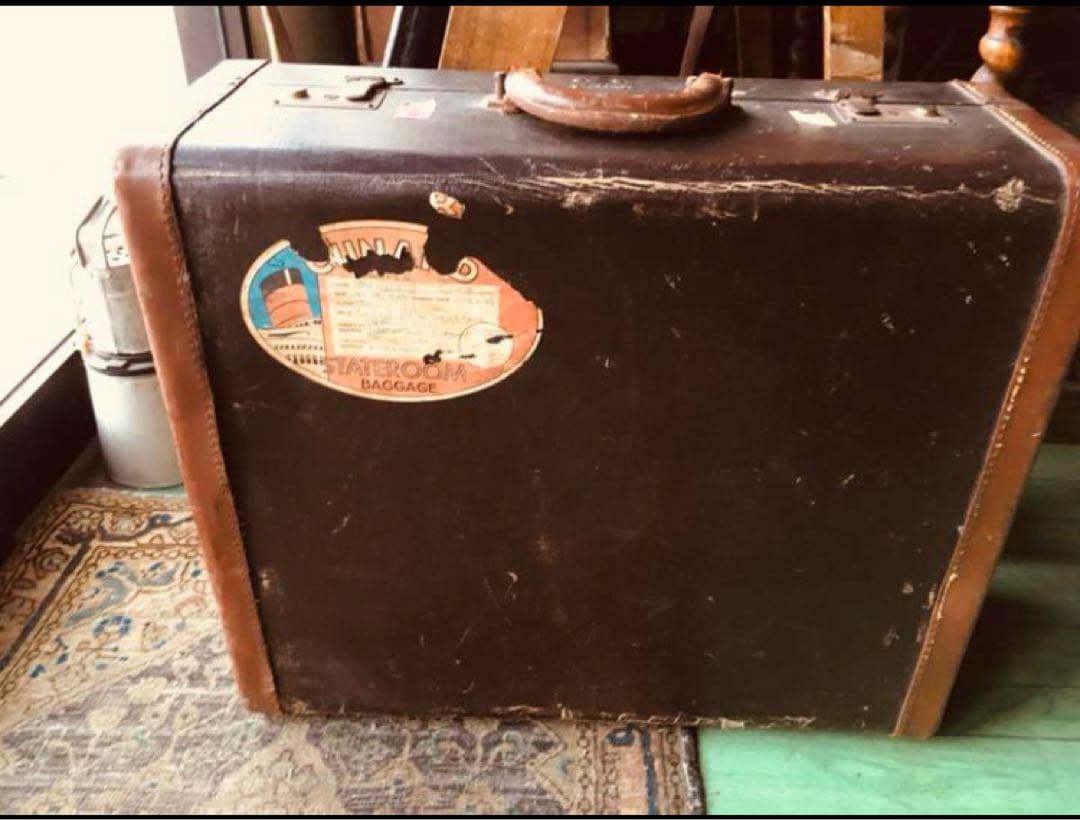 湯布院アンティーク英国ヴィンテージ トラベルバッグ 革製ブリティッシュカントリー