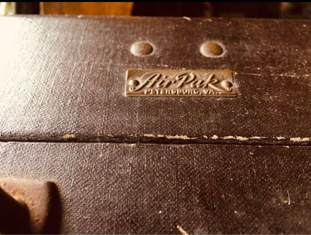 湯布院アンティーク英国ヴィンテージ トラベルバッグ 革製ブリティッシュカントリー